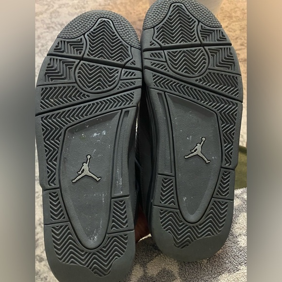 2024
Air Jordan 4 Retro SE 'Wet Cement
8.5 Men 
Gently used - Picture 8 of 10